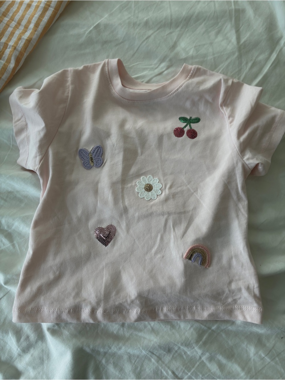 H&M Kids Embellished Pink Cotton Tshirt

Tagged 3T-4T